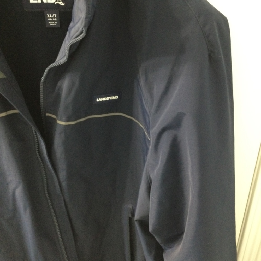 Men’s Lands End spring/ Fall jacket - Picture 3 of 6